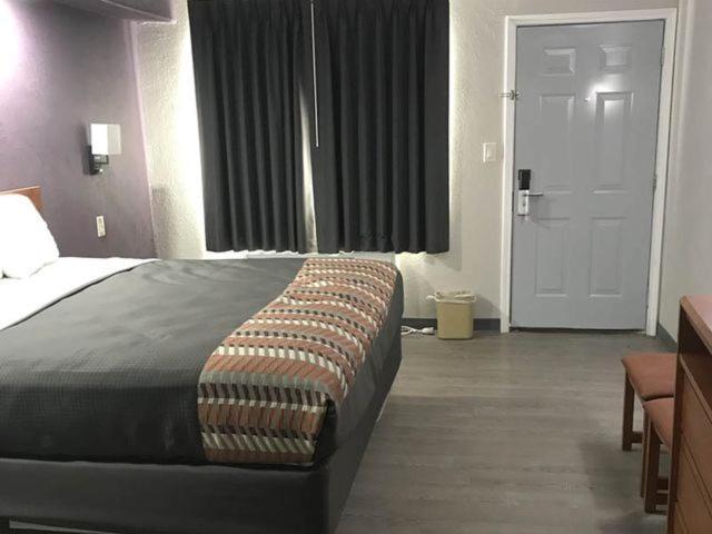 كينغزفيل Executive Inn المظهر الخارجي الصورة