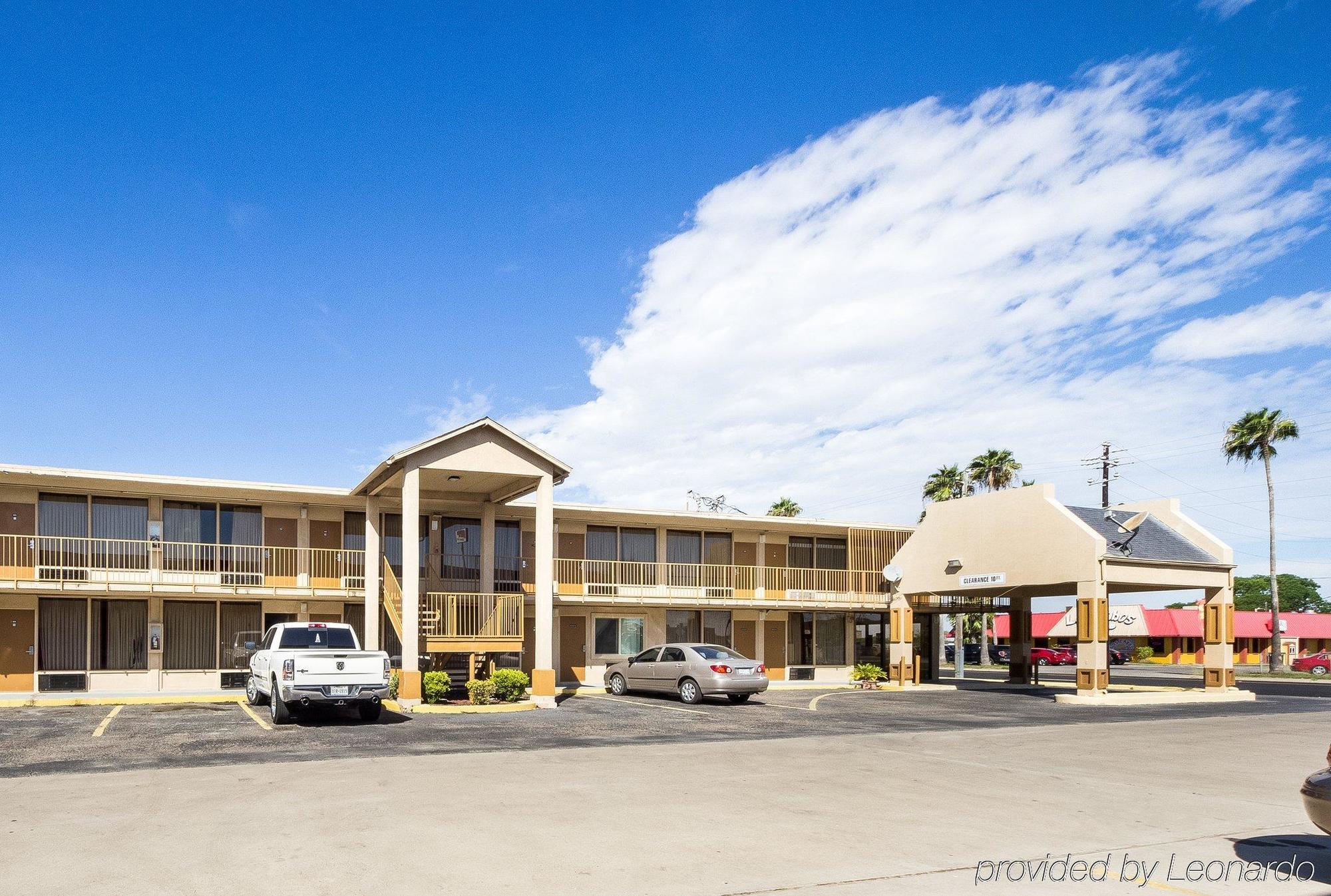 كينغزفيل Executive Inn المظهر الخارجي الصورة